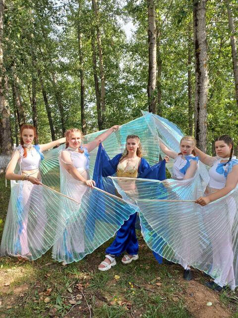 20 июля коллектив восточного танца "Феерия" принял участие в межрайонном фестивале восточных танцев "Рахат Лукум" г. Омутнинск.